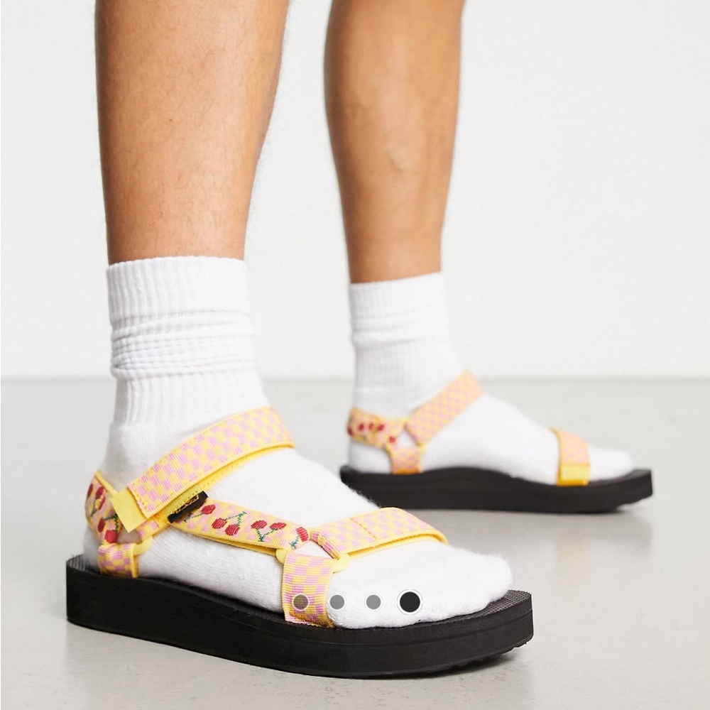 MENS Teva Original Universal Midsole sandals with Cherry print in Pink